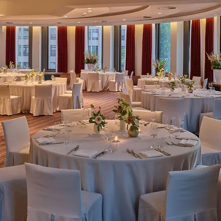 Dorint Kurfuerstendamm Hotel 5*